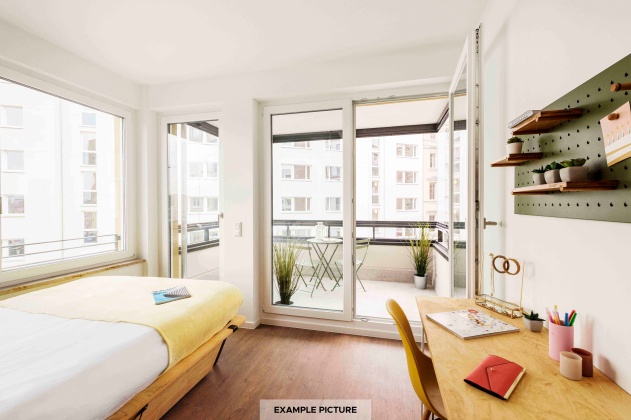 Listing photo thumbnail