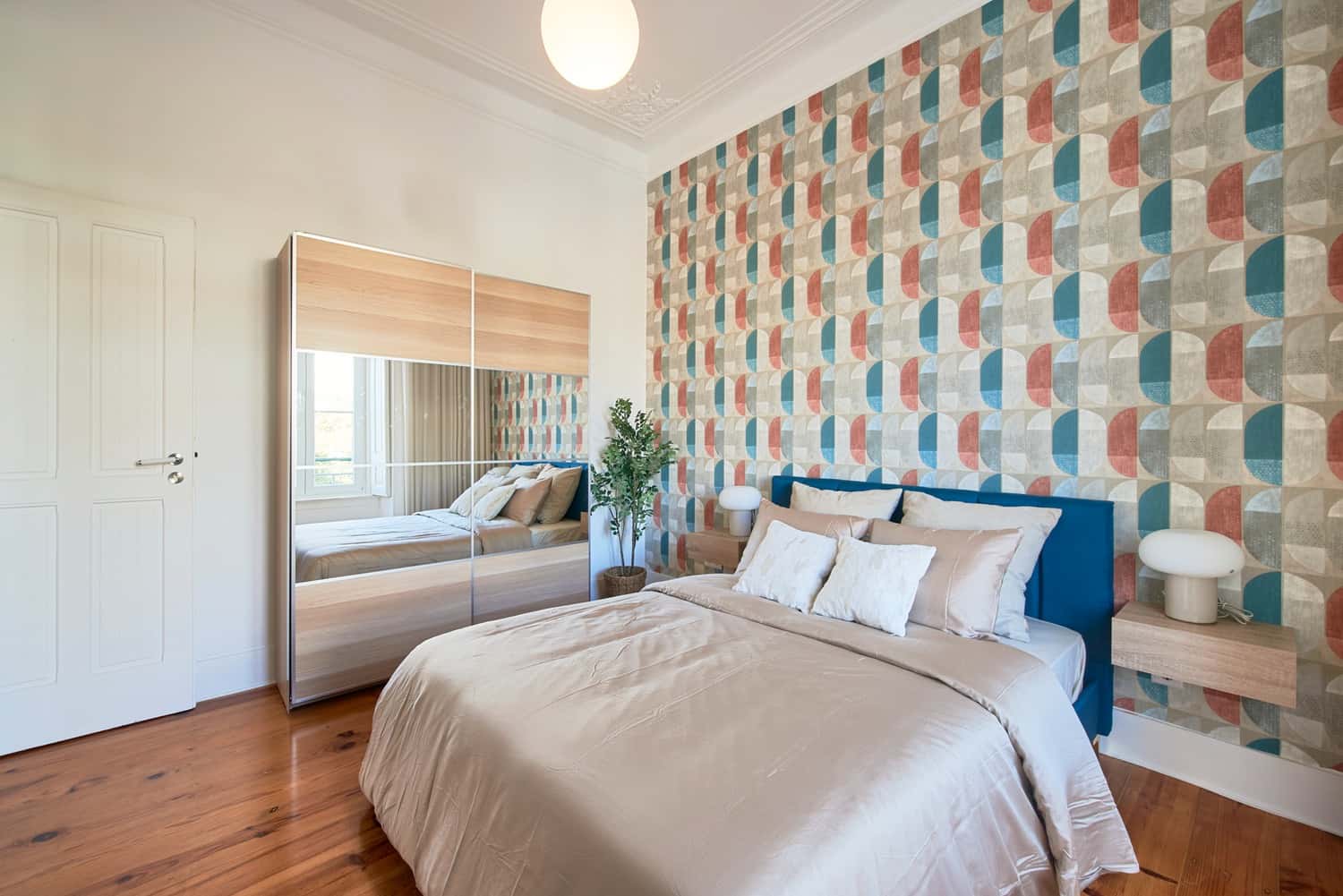 Room 3 - 53. Calçada Boa Hora 7 1E