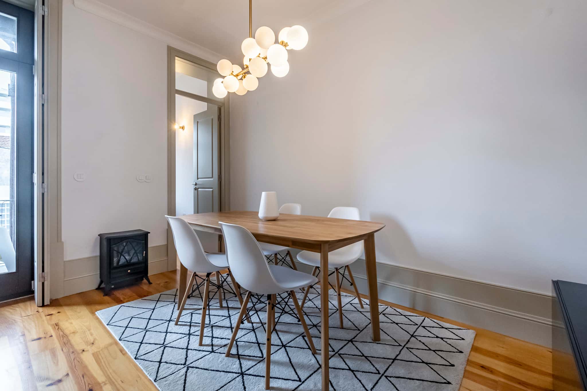 Nice 2-bedroom apartment with terrace and parking, in Lapa