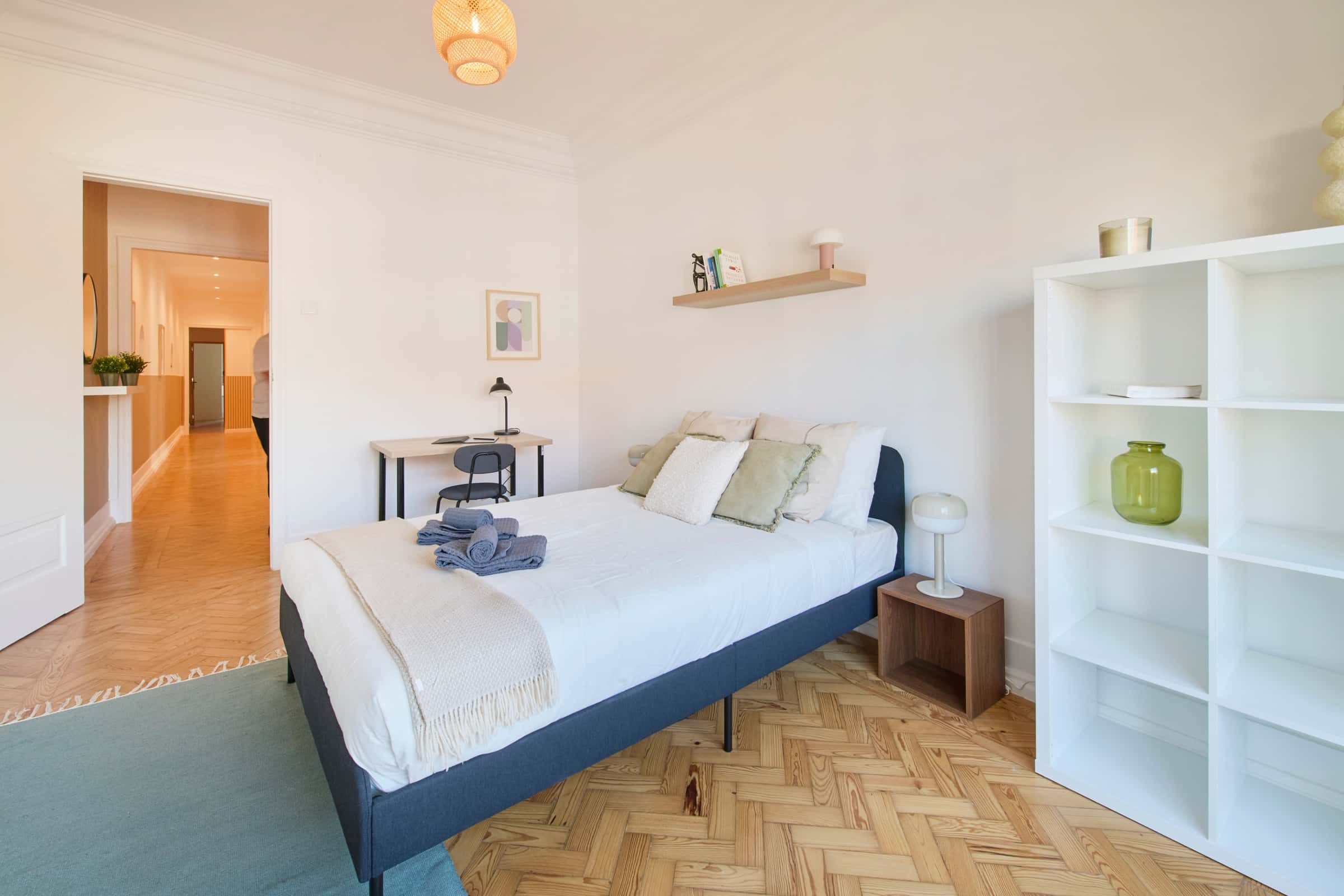 Room in Lisbon, close to the metro line - Room 3 (private balcony)