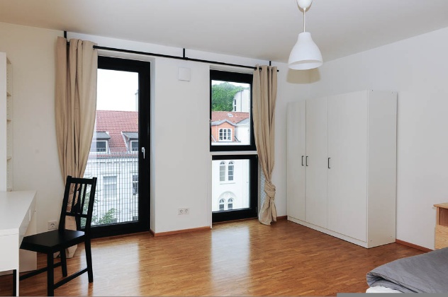 Listing photo thumbnail