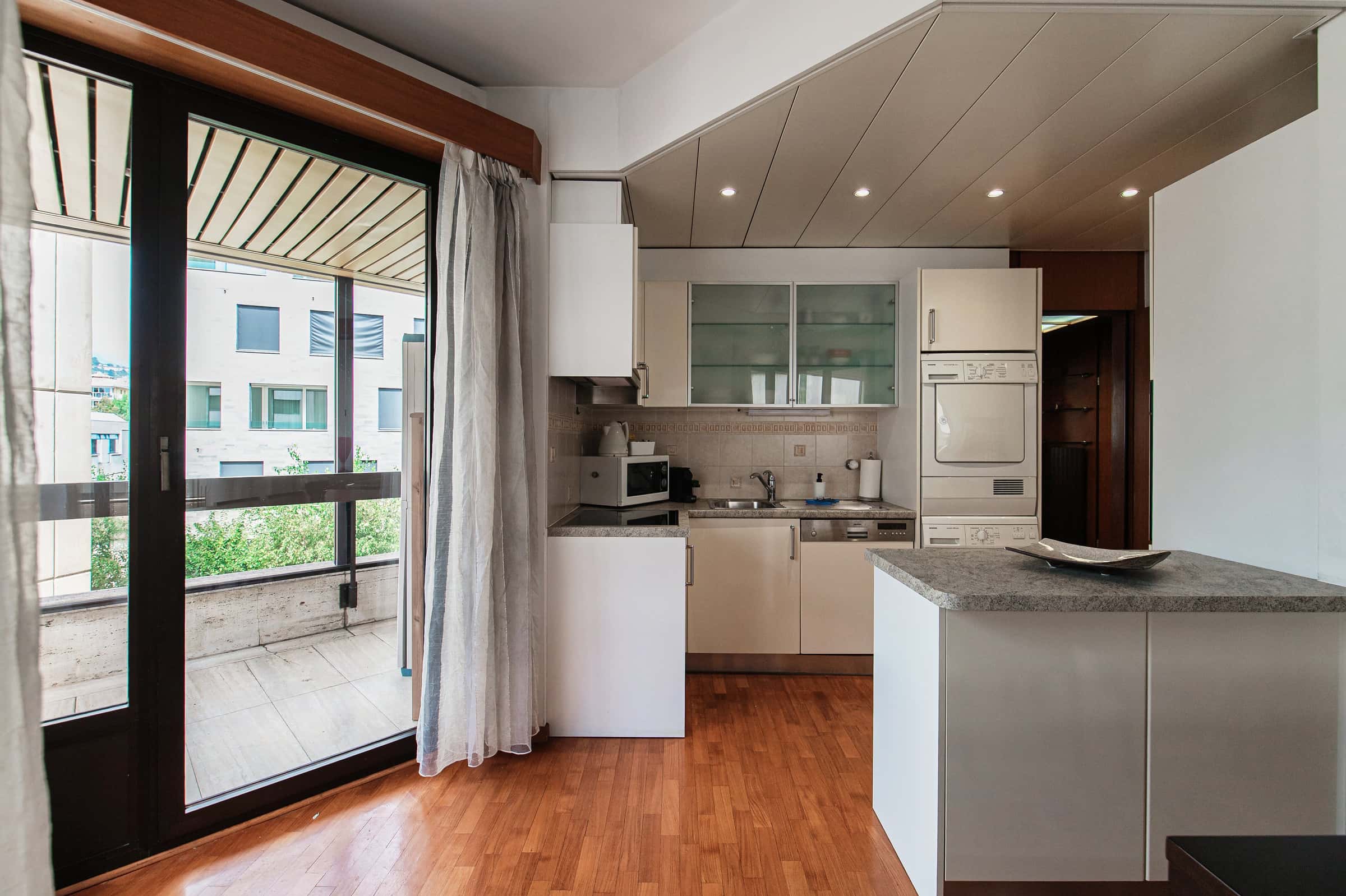 YAMINA LUXURY APARTMENT - Elegante appartamento a pochi passi dal lago di Lugano