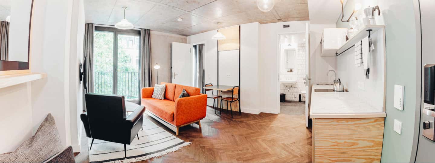 Fir Classic Balcony Apartment - Photo 4