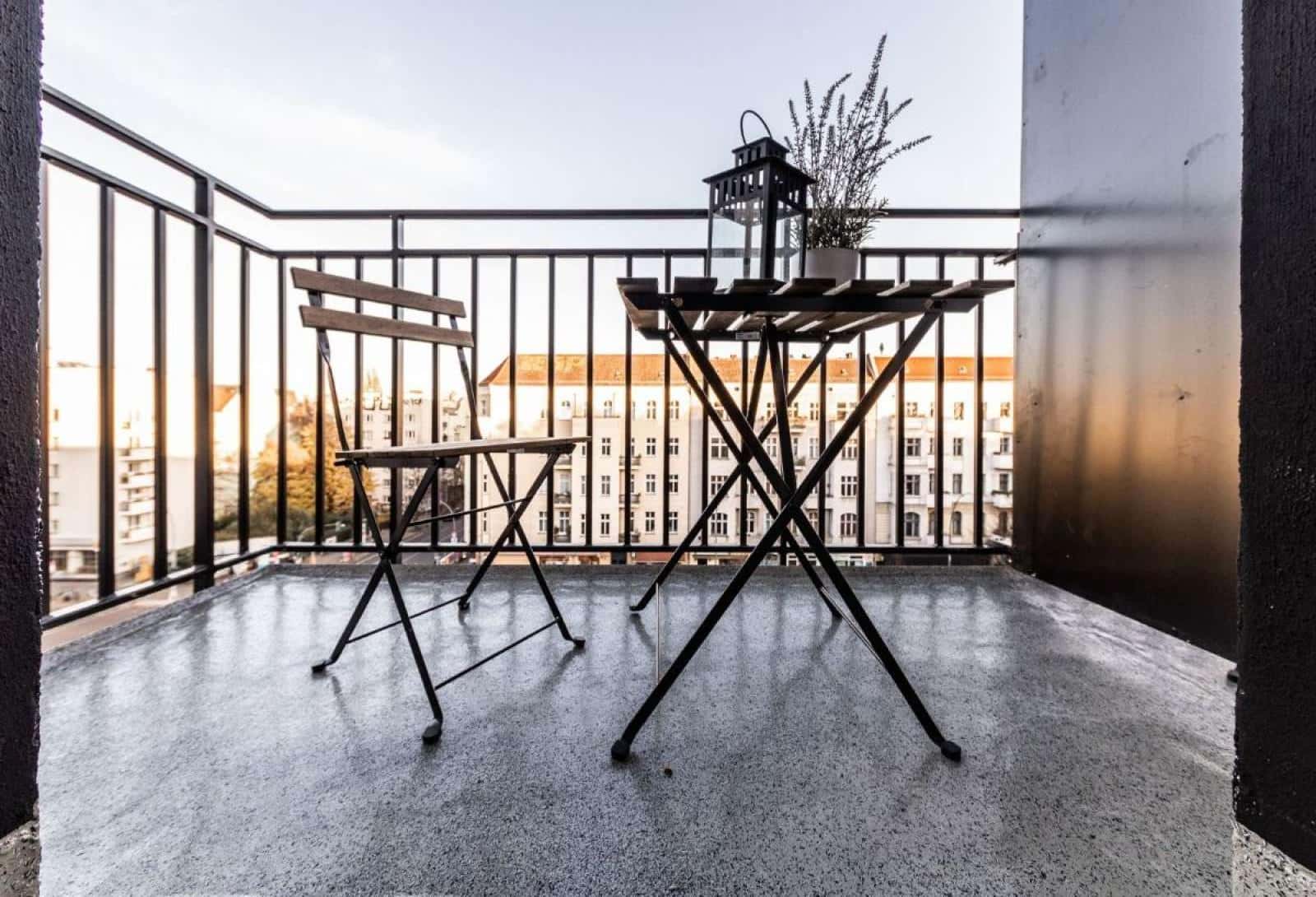 1-bedroom apartment for rent in Berlin, bills included, perfect for professionals, students, couples, or erasmus.