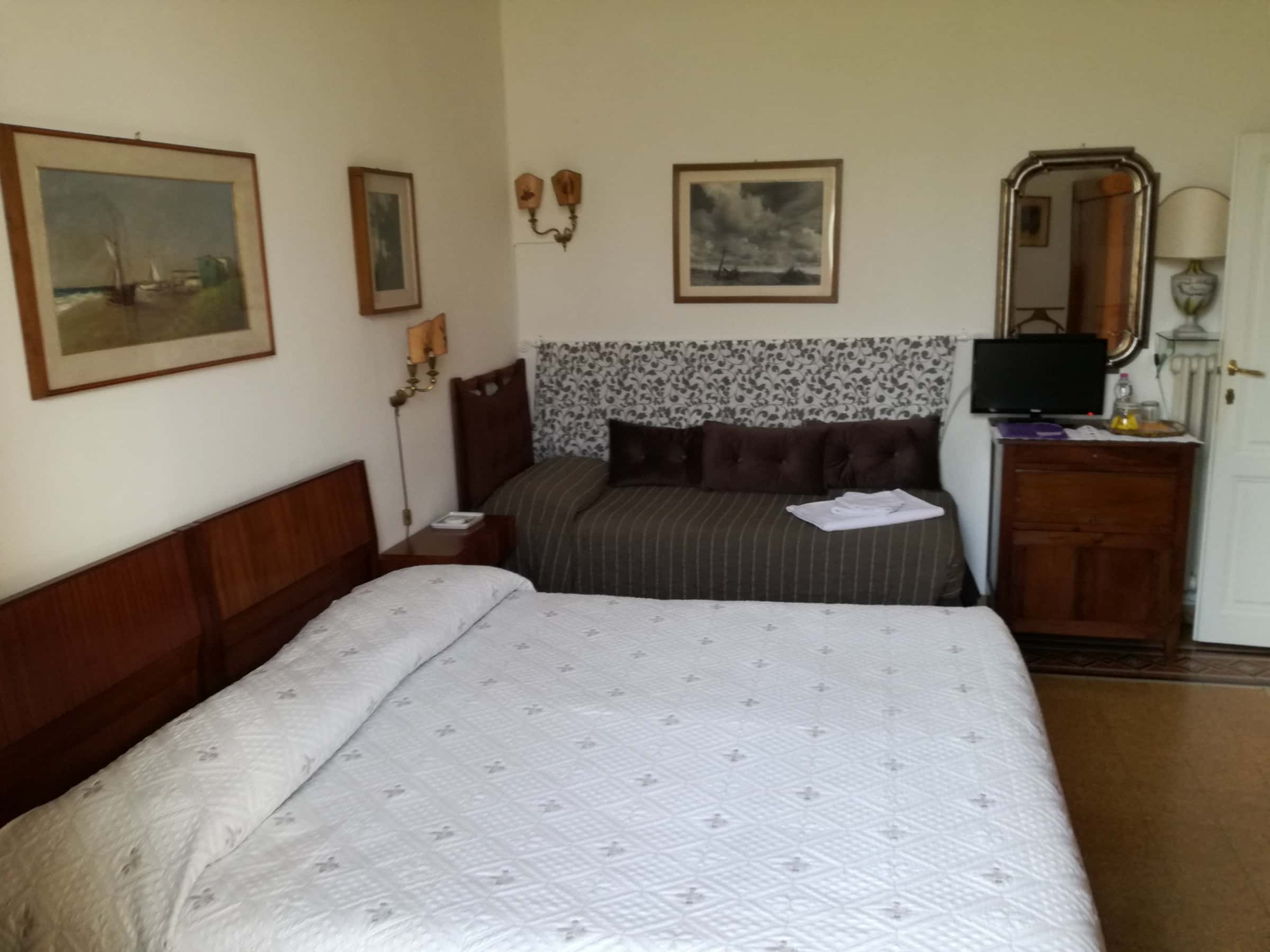 Stanza in Via Piero Cironi, Firenze di 160 m² con 3 camere