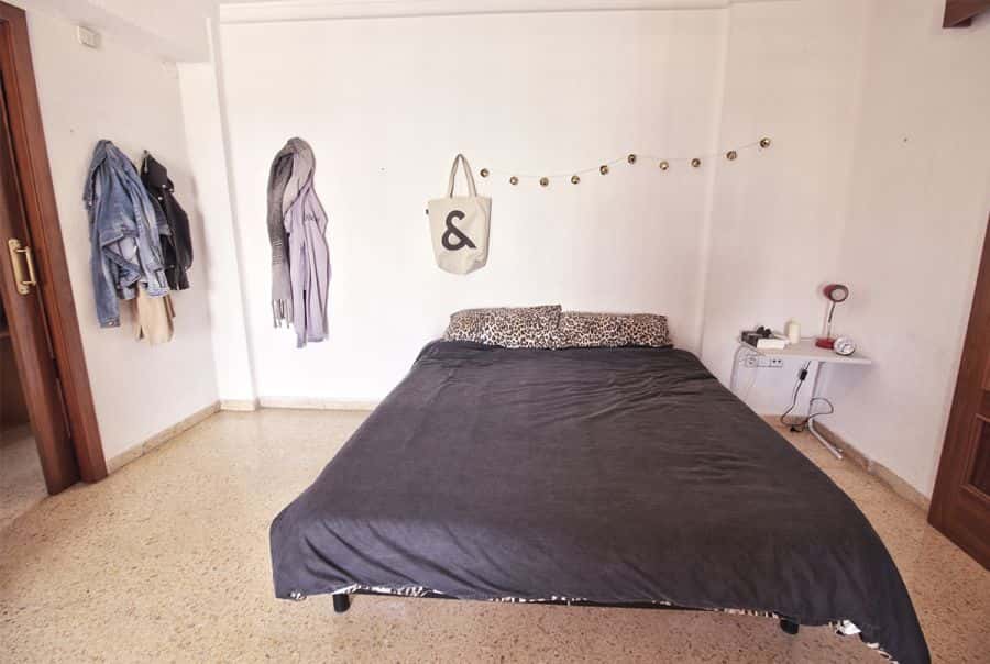 Habitación en piso de 7 habitaciones en Ciutat Jardi