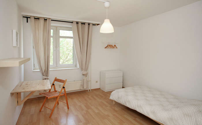 Listing photo thumbnail