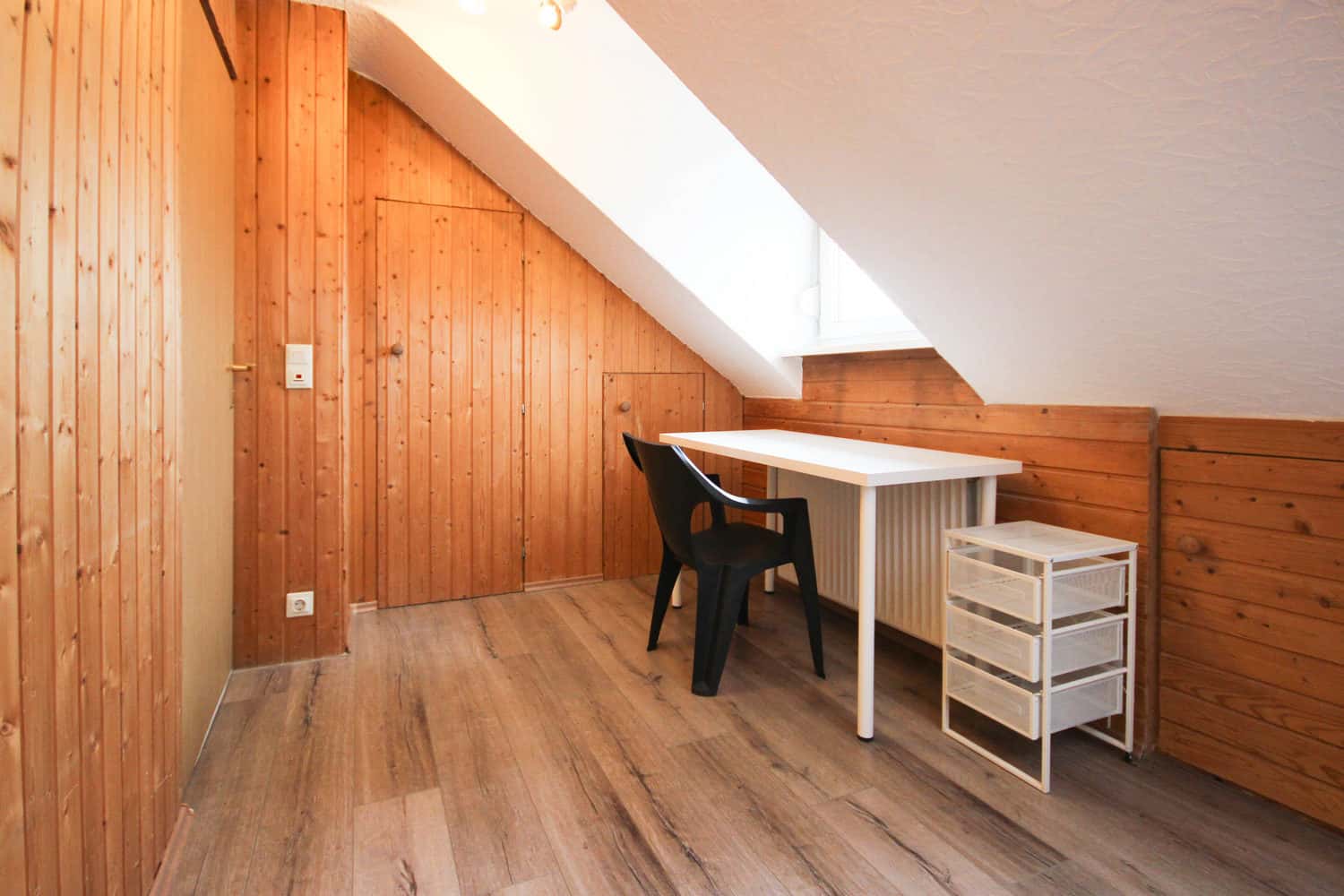 Habitación en Taubenheimstraße, Stuttgart para 55 m² con 3 dormitorios
