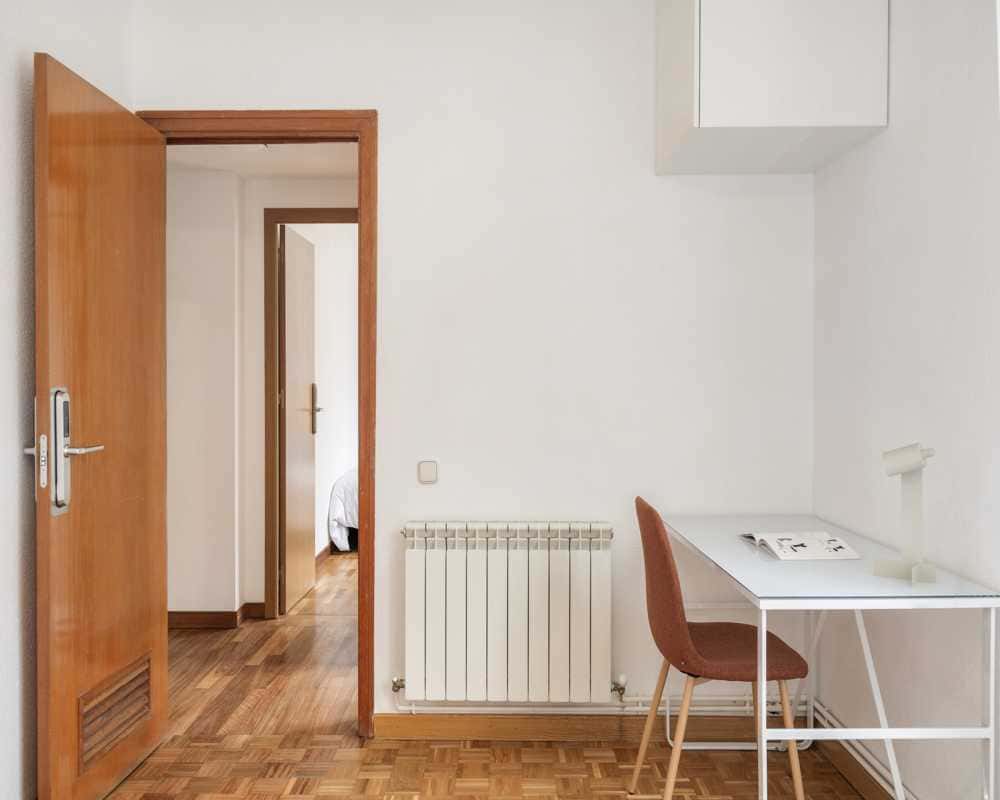 Habitación individual en la Calle Mesena