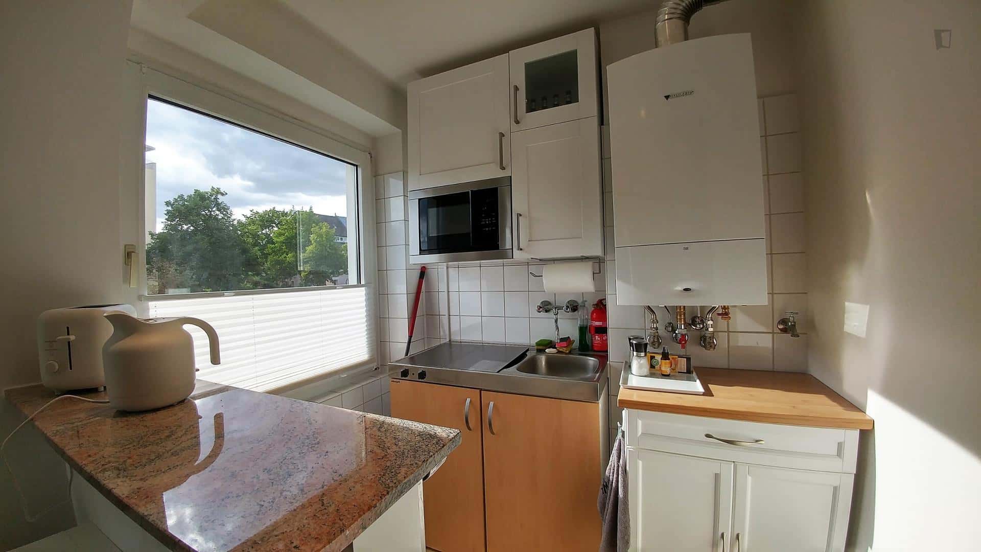 Apartment in Stadtwaldgürtel, Köln for 25 m² - Photo 3