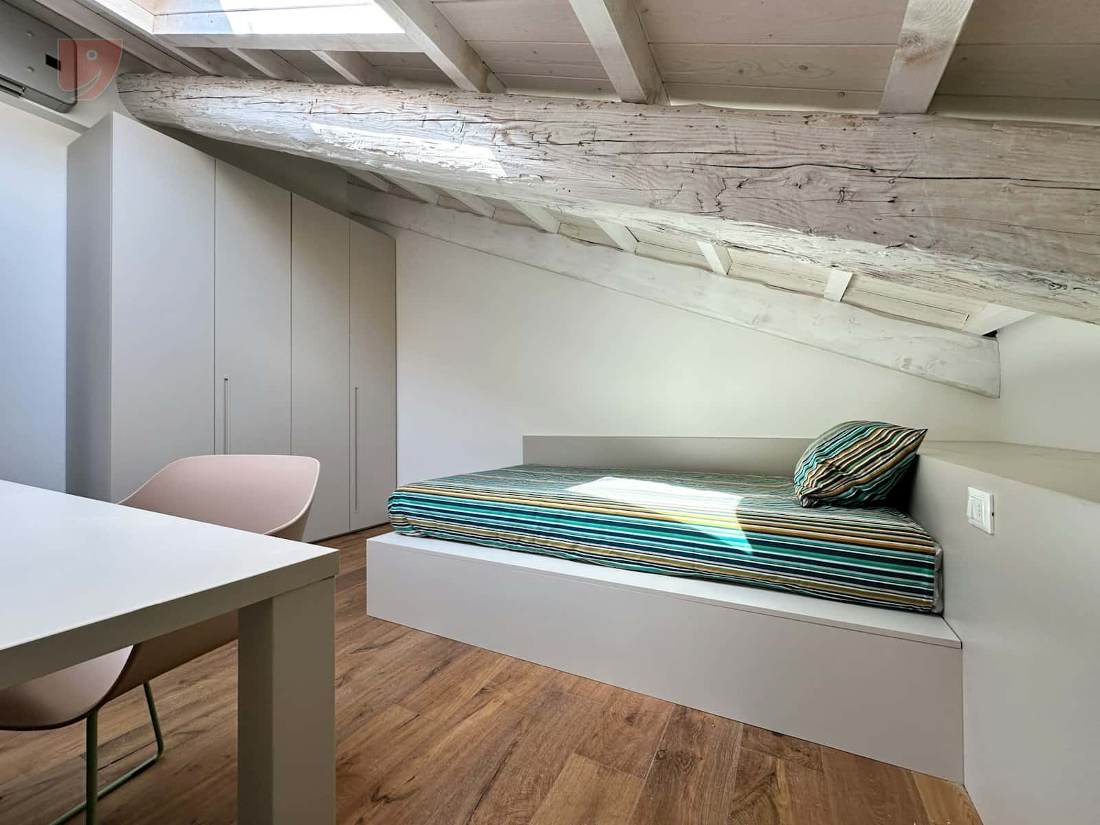 Room in Via Montebello, Ferrara for 140 m² with 5 bedrooms