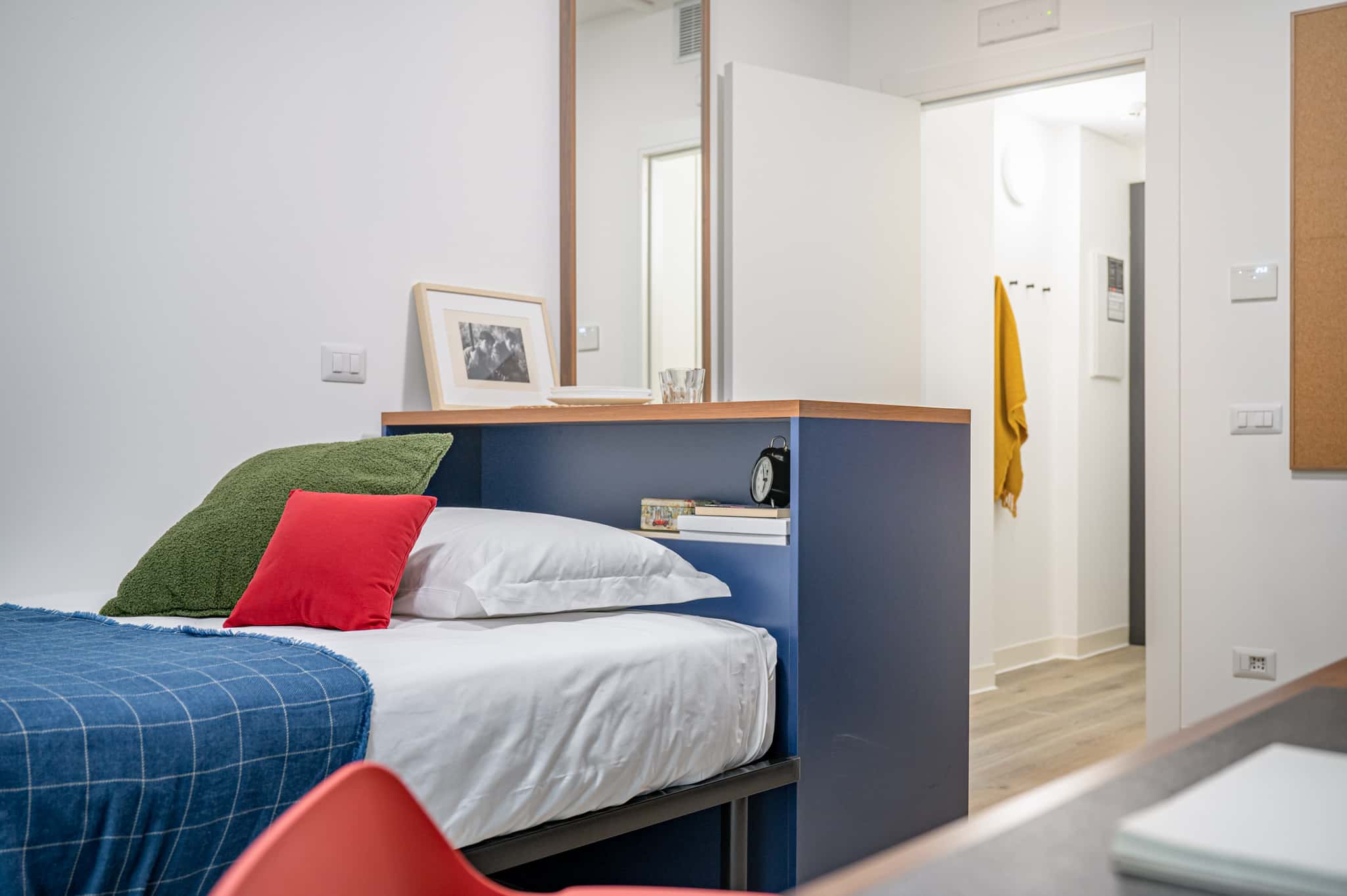 Classic Studio Medium (Students Only)