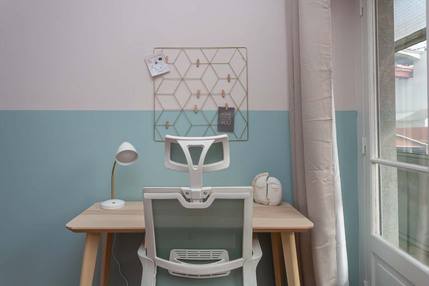 Room 4 - 40. Primeiro de Maio 146 2D