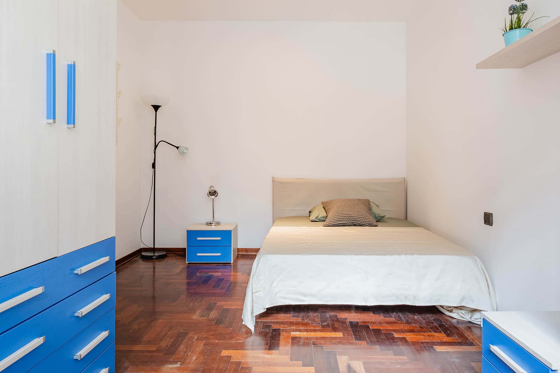 via sesto san giovanni 31  private room s2