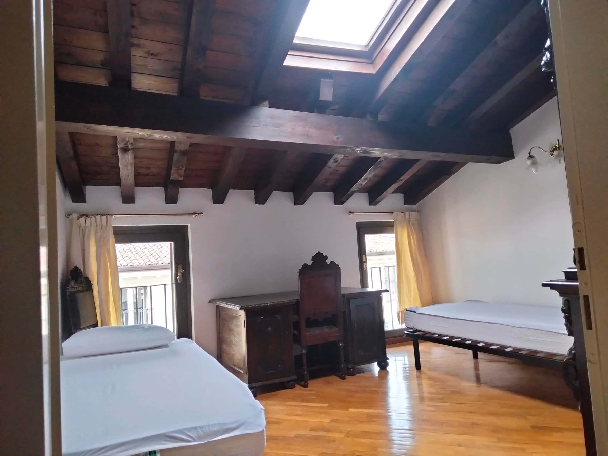 Stanza in Corso Giuseppe Garibaldi, Brescia di 210 m² con 5 camere