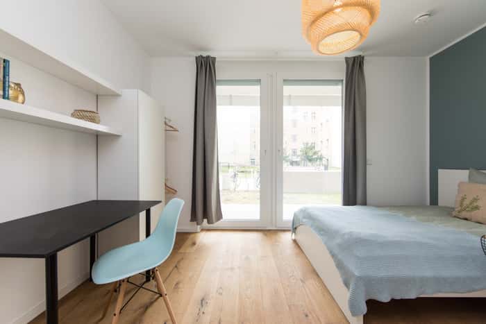 Listing photo thumbnail