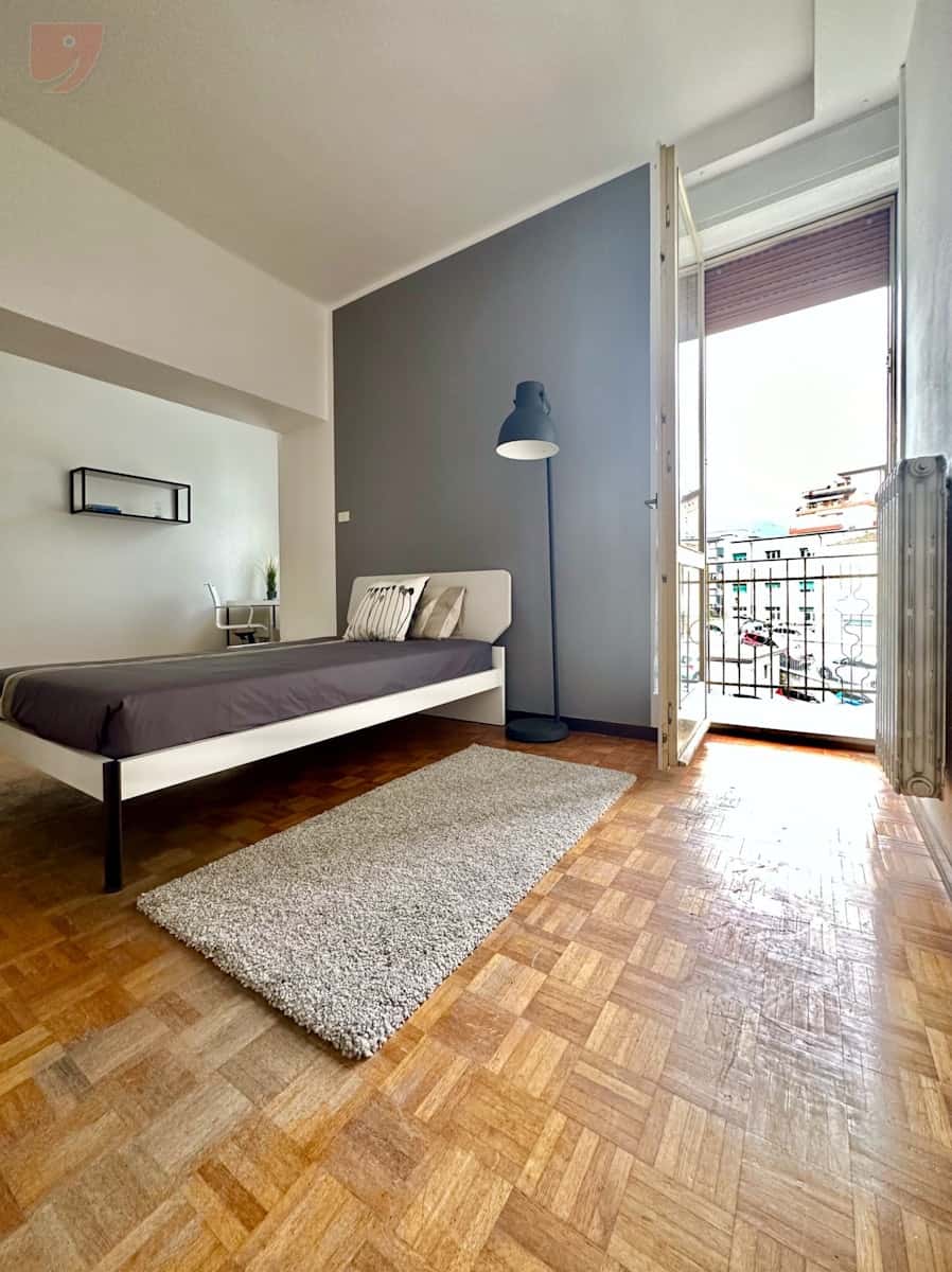 Room in Via Milano, Trento for 97 m² with 4 bedrooms
