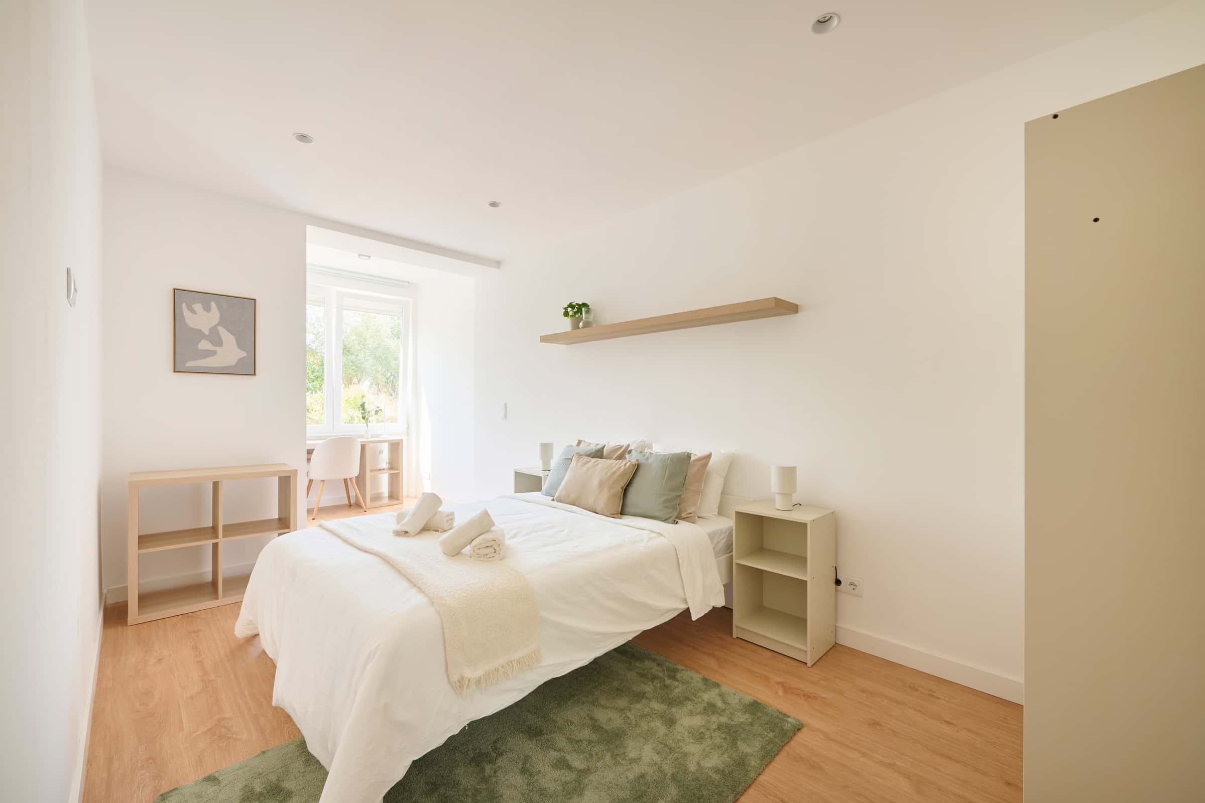 Bedroom in a 4-bedroom apartment in Lisbon - Room 2