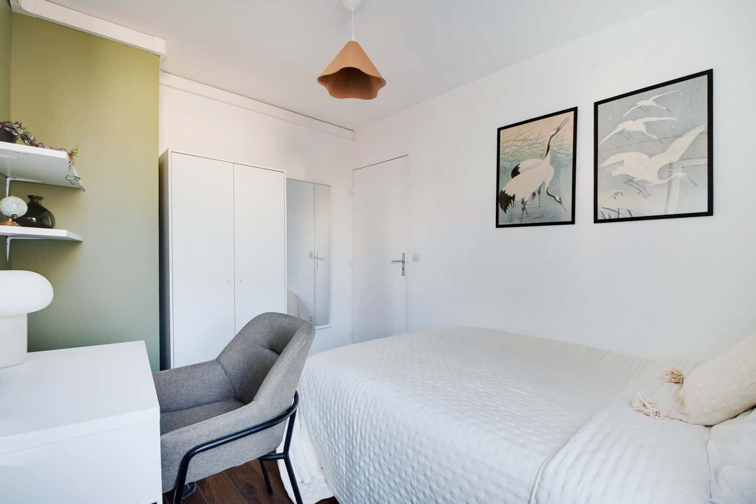 Move into this 10 m² room with balcony