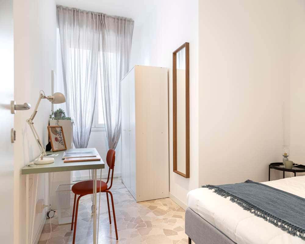 Stanza in Via Lorenteggio