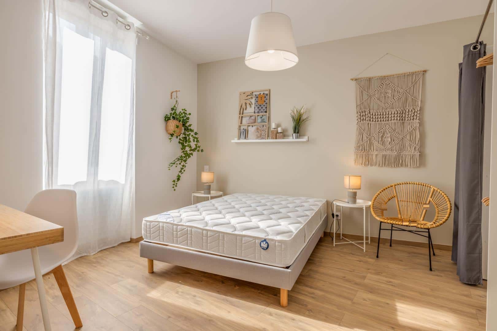 Chambre 5 - JARDIN PUBLIC