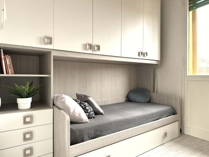 Listing photo thumbnail