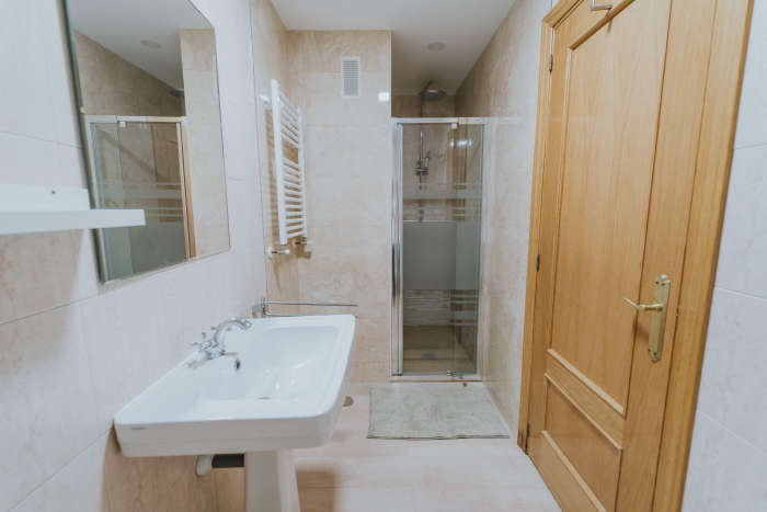 Listing photo thumbnail