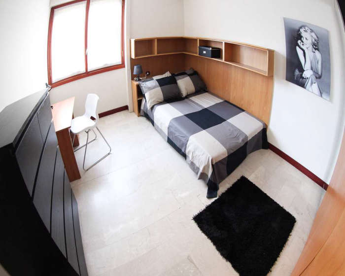 Listing photo thumbnail