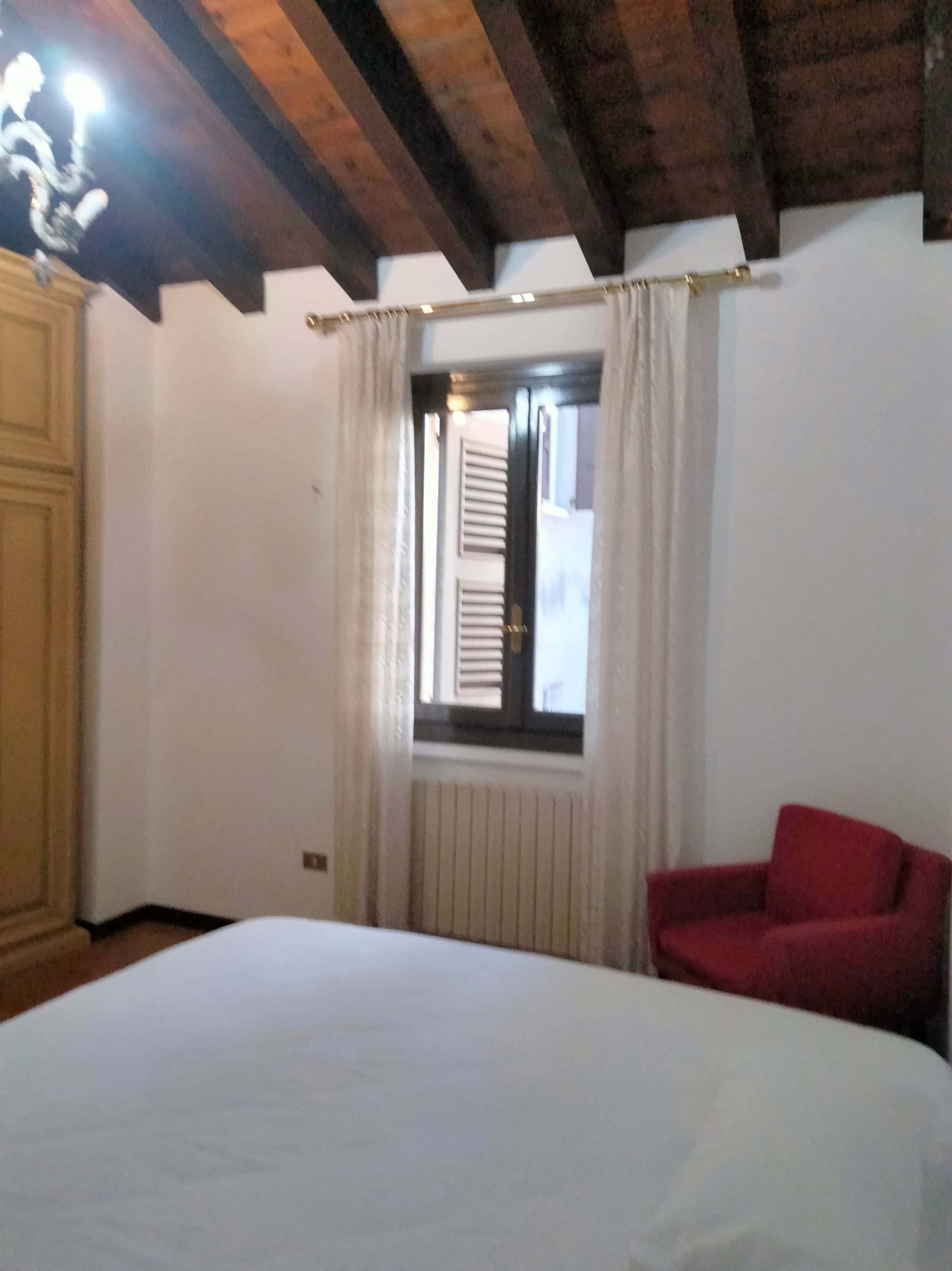 Room in Corso Giuseppe Garibaldi, Brescia for 210 m² with 5 bedrooms