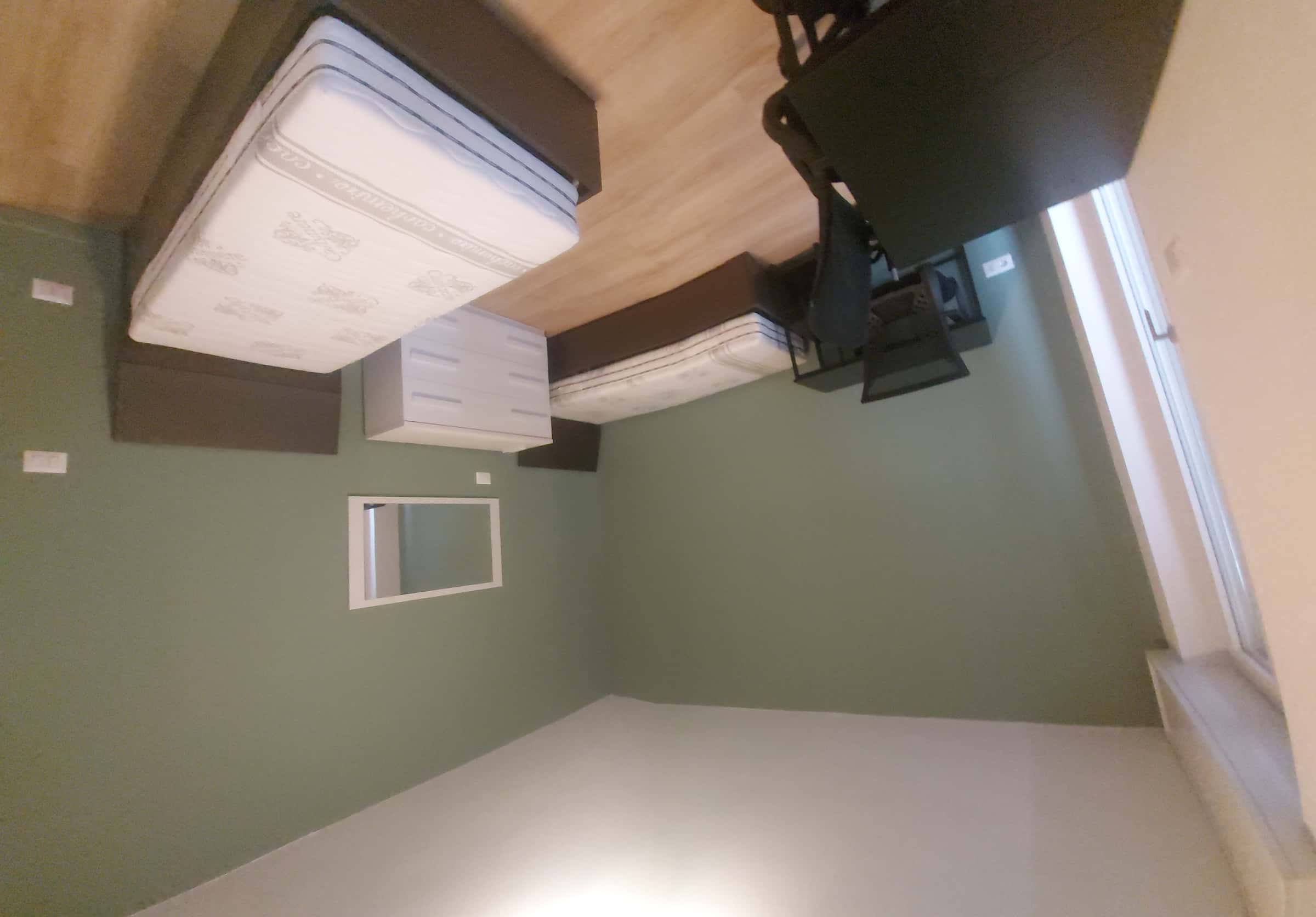 Room in Via Cipriano Facchinetti, Milano for 80 m² with 3 bedrooms