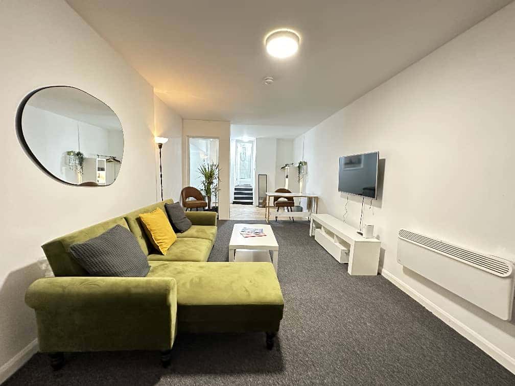 Apartment in Bath Street, Ilkeston for 600 m²