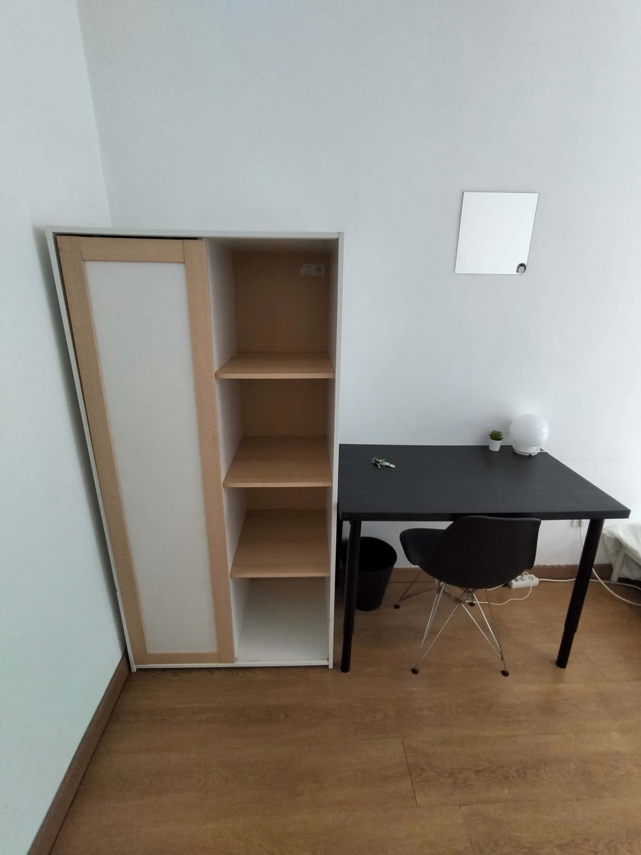 Quarto com cama de casal em apartamento com 3 quartos - FLAT Q - Q3