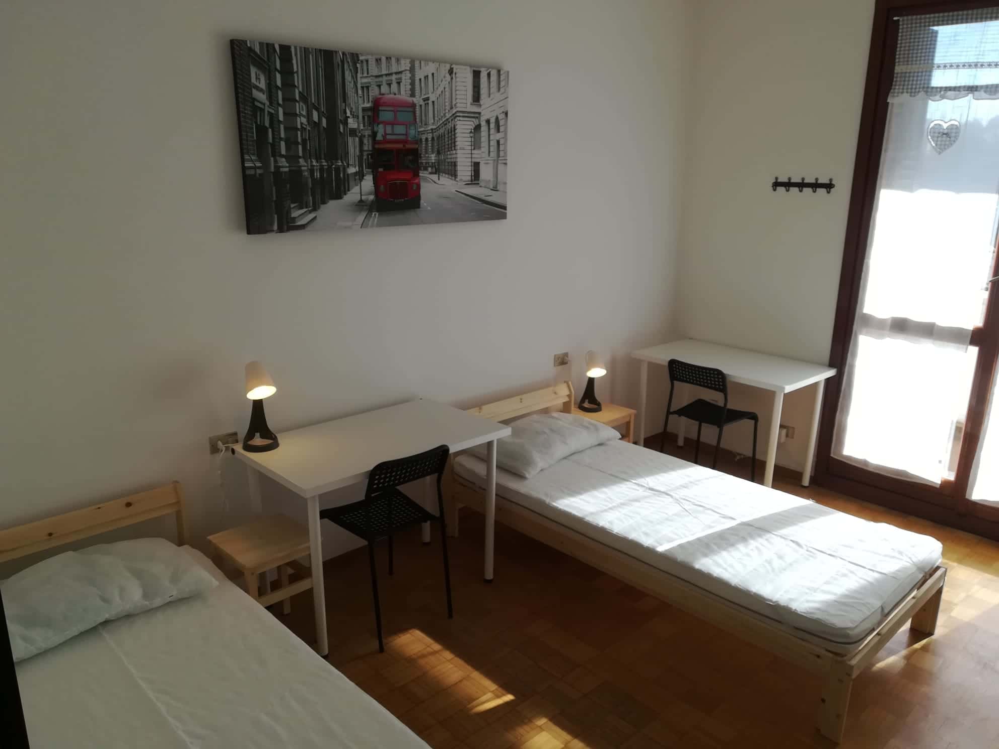 Stanza in Viale Filippo Meda, Rho di 130 m² con 4 camere