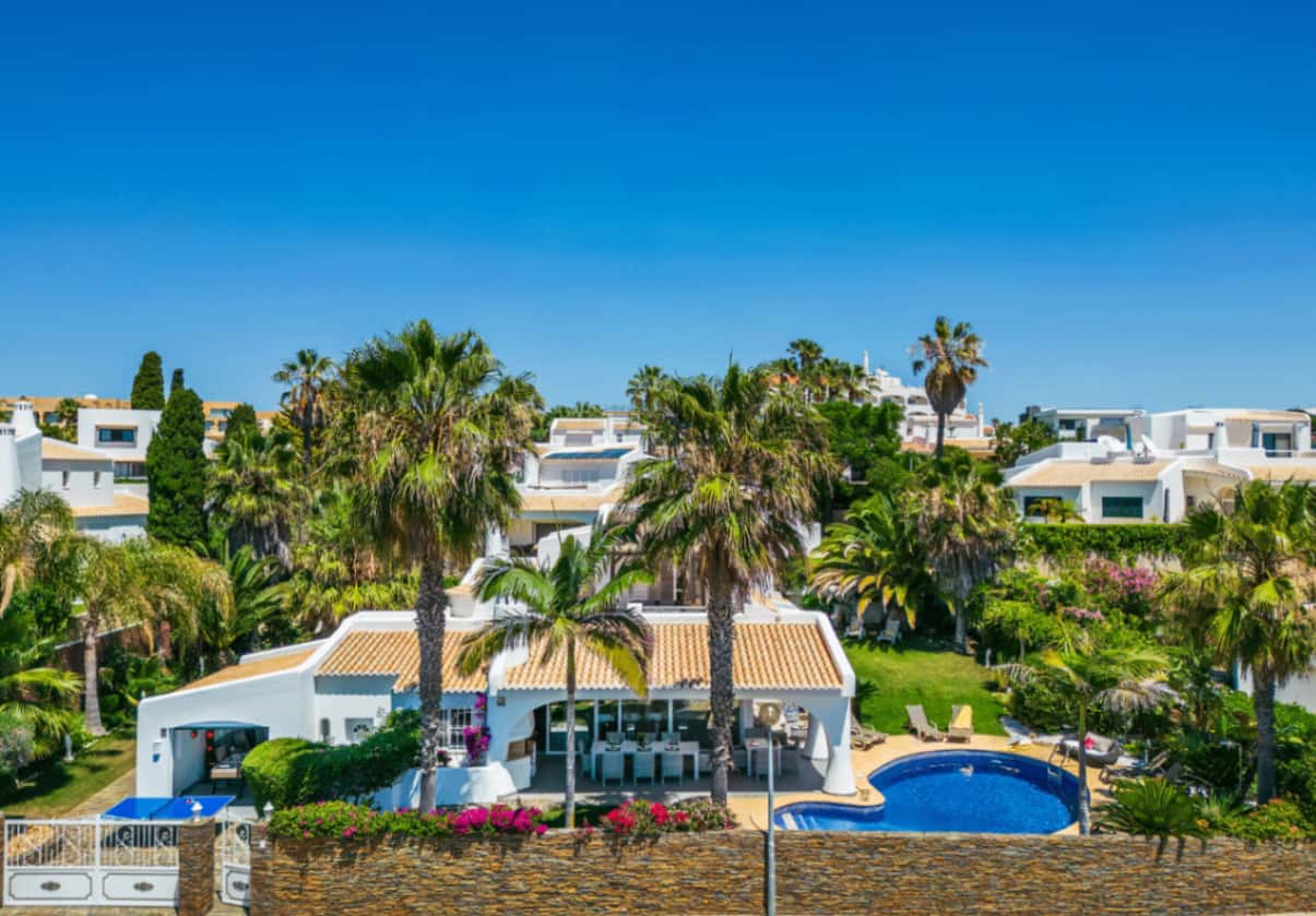 Villa Eva, Vivenda de Luxo com Piscina Aquecida (nov-april only)