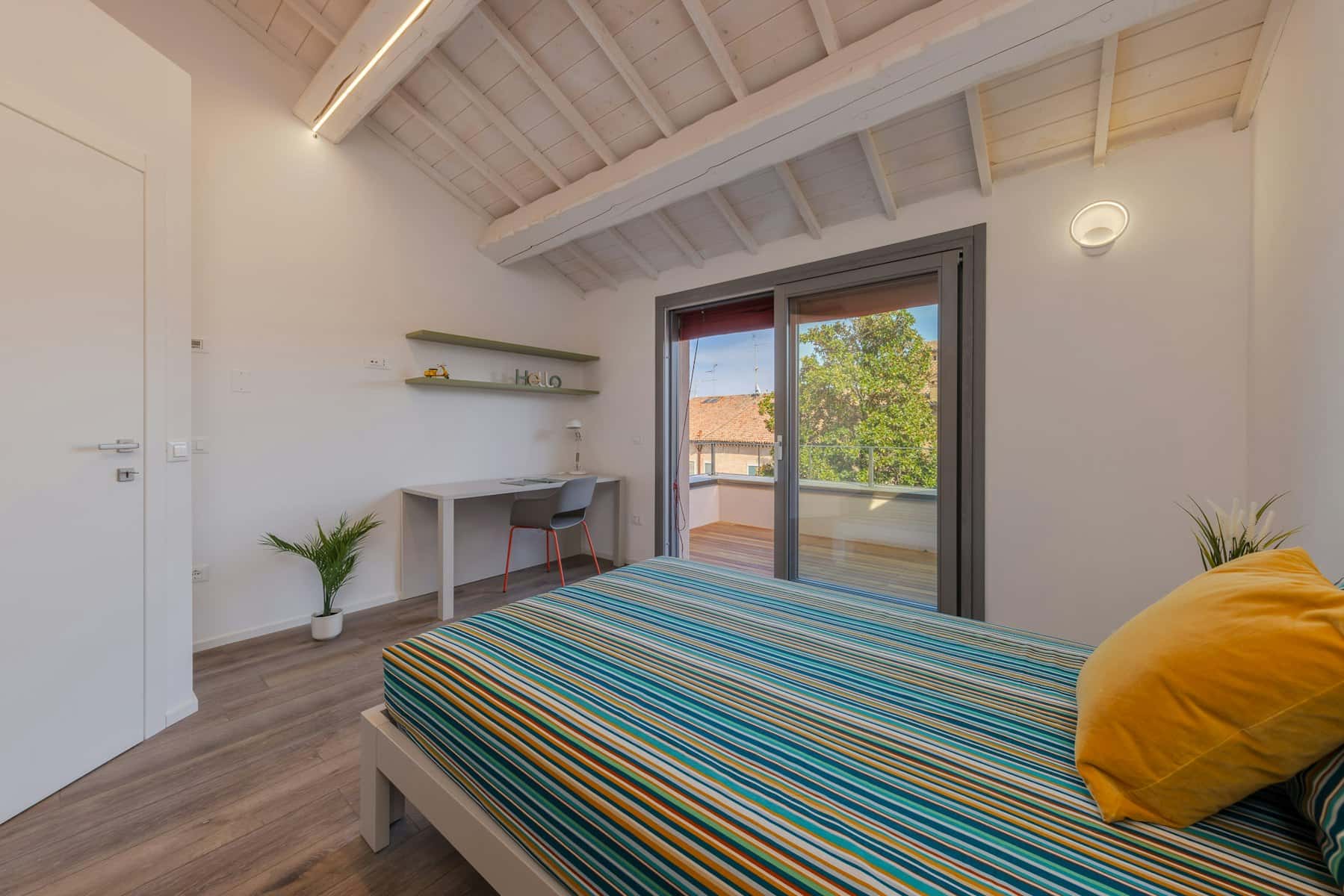 Room in Via Fondobanchetto, Ferrara for 39 m² with 2 bedrooms