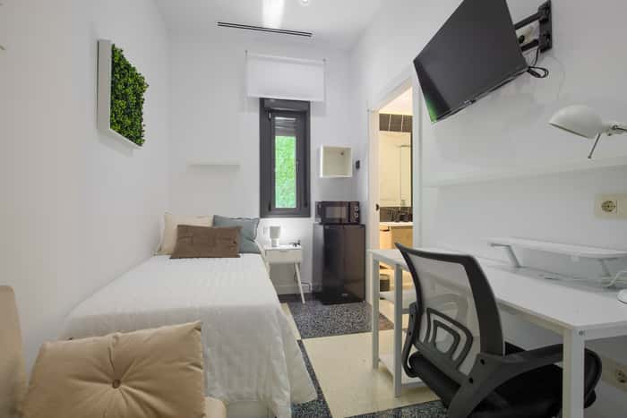 Listing photo thumbnail