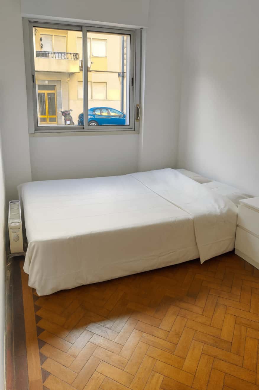 Quarto com cama de casal em apartamento com 3 quartos - FLAT R - R1