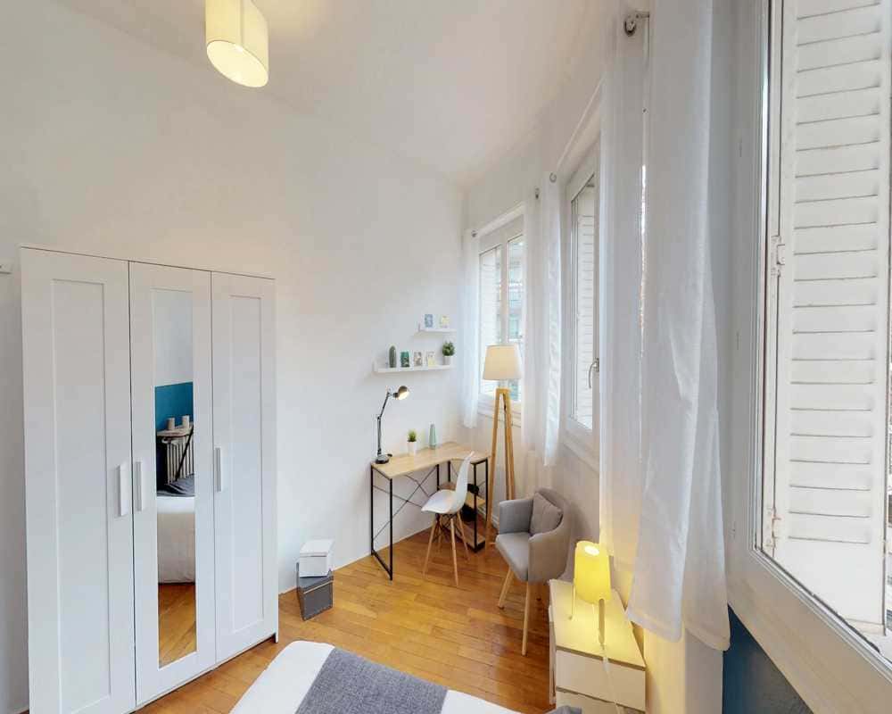 Chambre dans le rue du Lac