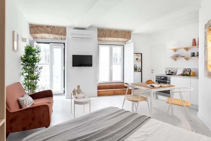 Listing photo thumbnail