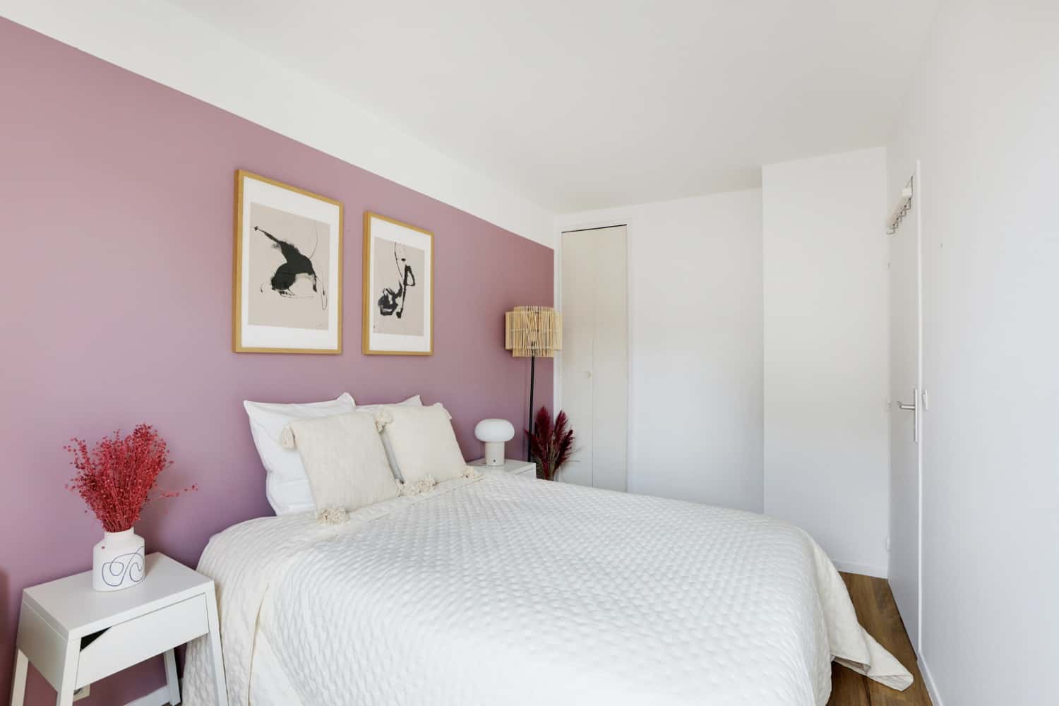 Move into this elegant 10 m² bedroom