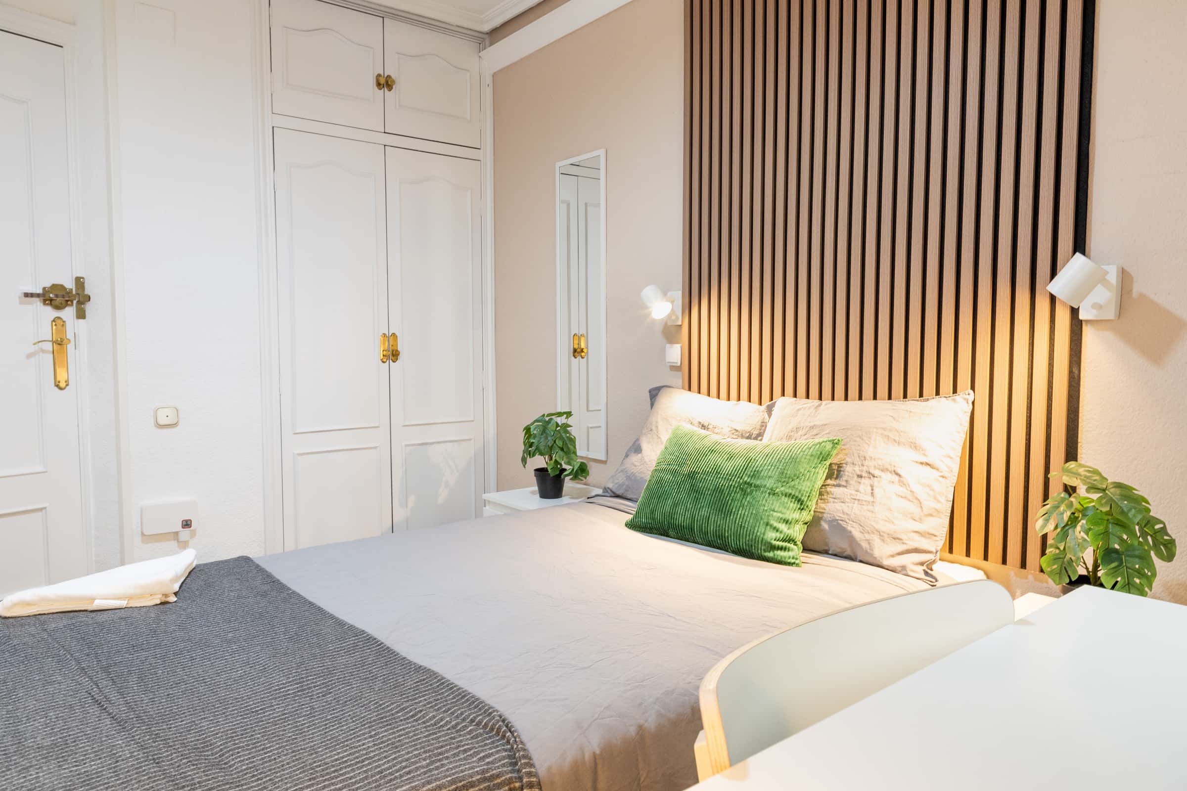 Zimmer in Paseo de los Jesuitas, Madrid für 80 m² mit 4 Schlafzimmer