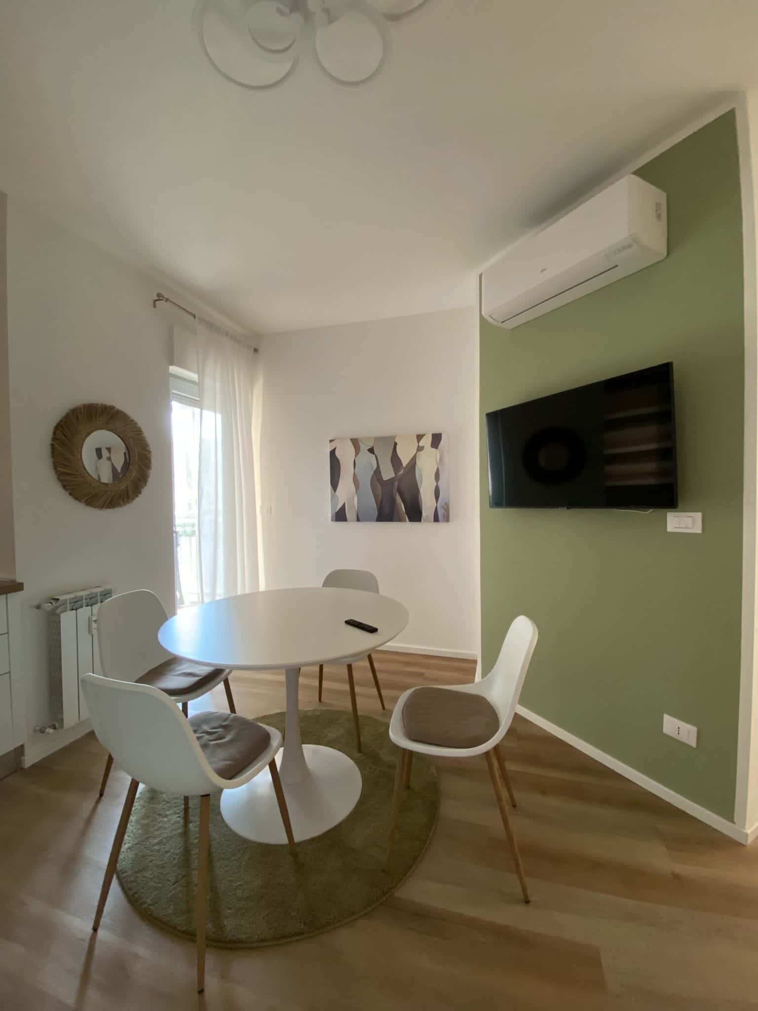 corso Lione, Torino 0