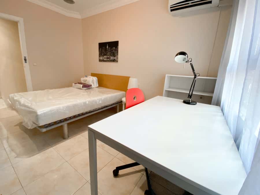Habitación en piso de 4 habitaciones en Russafa