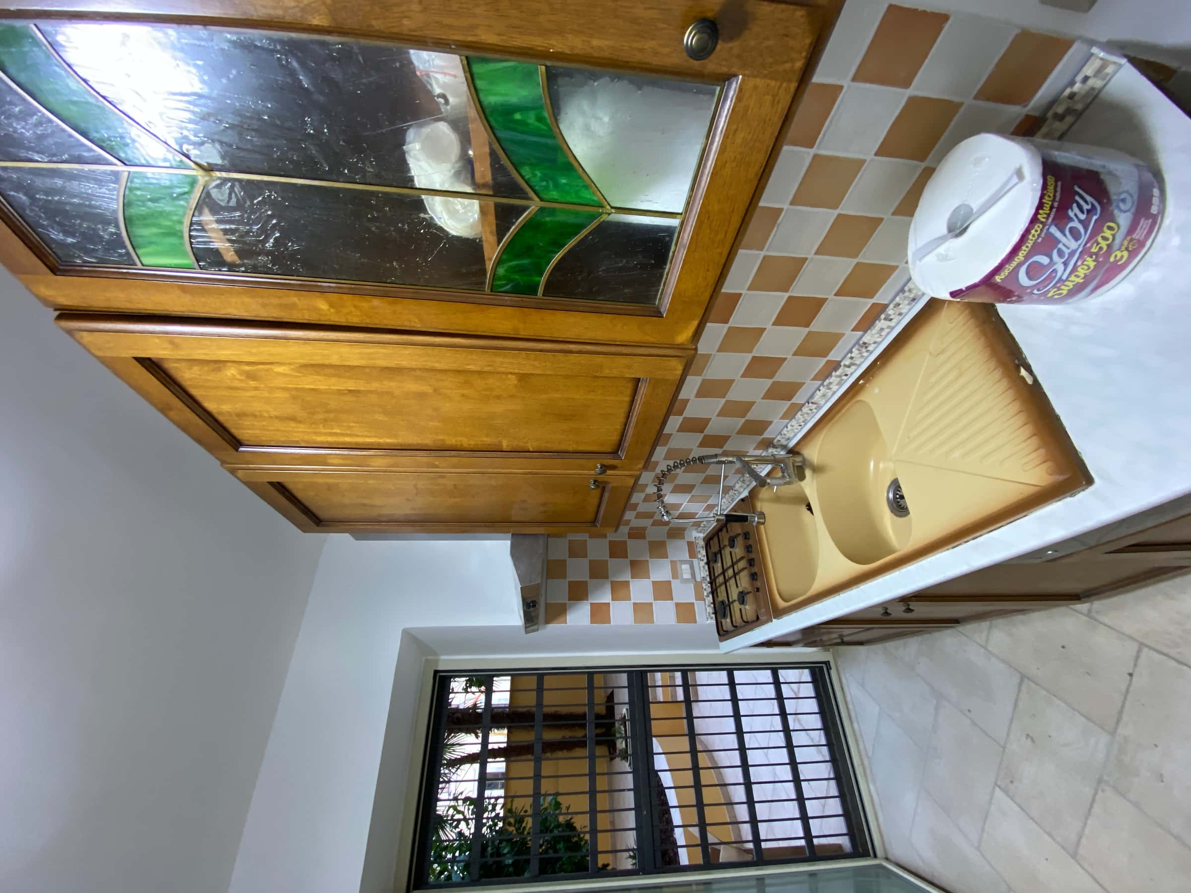 Room in Via del Giglio, Pontecorvo for 260 m² with 6 bedrooms