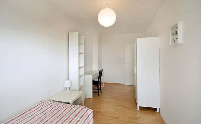 Listing photo thumbnail