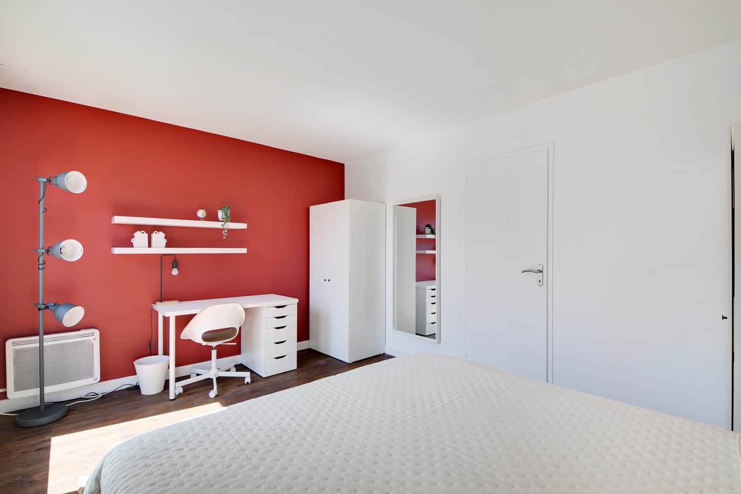 Move into this 18 m² spacious room