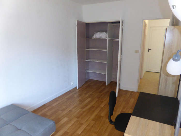 Listing photo thumbnail