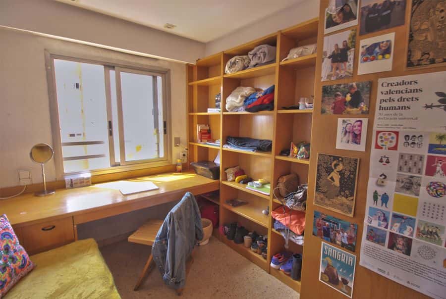 Habitación en piso de 7 habitaciones en Ciutat Jardi