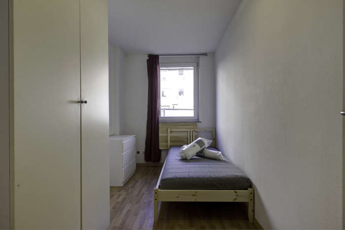 Listing photo thumbnail