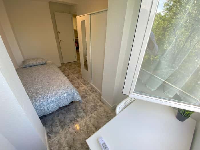 Listing photo thumbnail